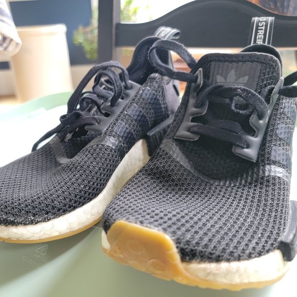 Adidas NMD R1 Core Black/ Core Black Men's size 7.5 - Picture 1 of 12